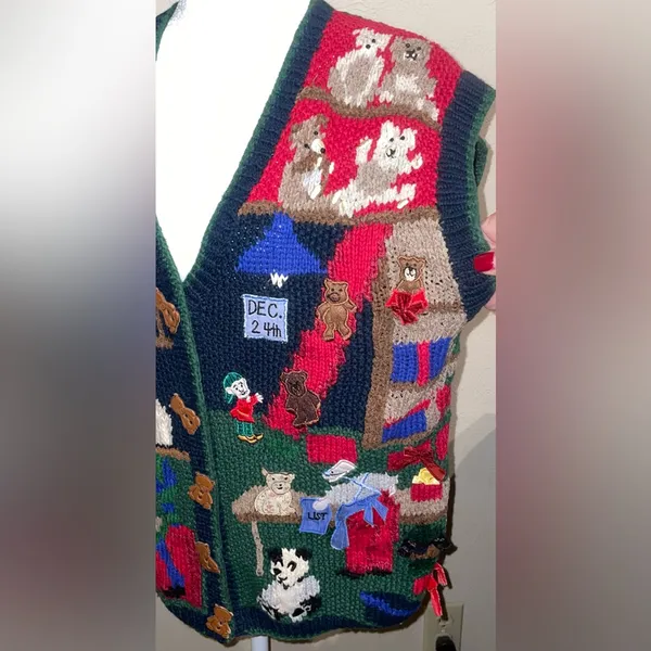 Heirlooms Womens Size S Vintage Green Christmas Sweater Vest Handknit Teddy Bear - Image 5