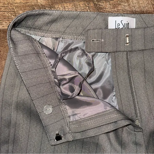 Le Suit New With Tags Women’s Latte Tan Pinstripe Blazer and Pants Suit Set - Image 8
