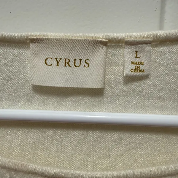 Cyrus Women's Cream Knit Batwing Soft Cozy Sweater Cabincore Large - Image 2