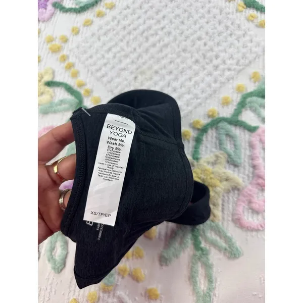 Beyond Yoga Black Racerback Cropped Tank Top Activewear‎ XS - Image 6