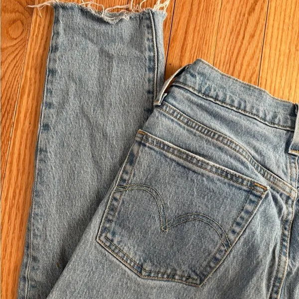 Women's Light Blue Straight Leg Jeans Size 24 - Image 11