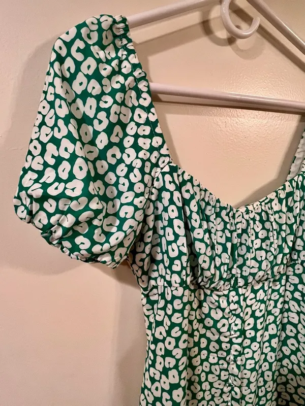 NWOT Kookai Green and White Cheetah Printed Maxi Dress - Size 4 - Image 2