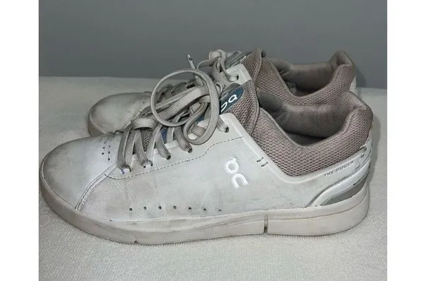 On Cloud The Roger Advantage Womens Size 8.5 White Leather Sneakers - Image 2