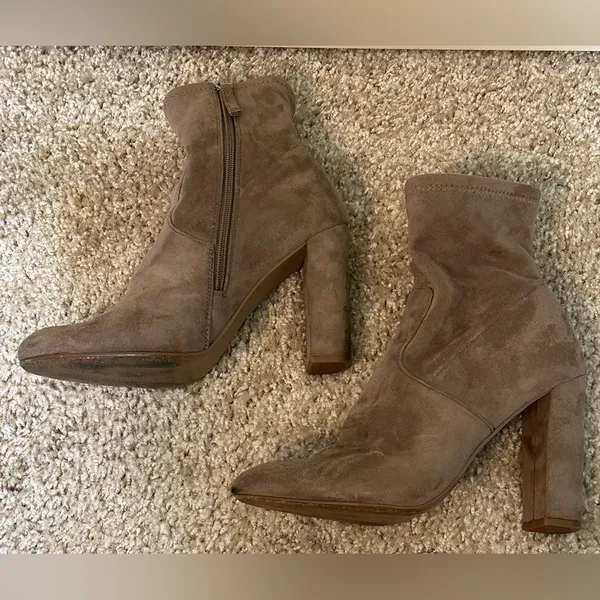 Steve Madden Taupe Block Ankle Booties Women's Sz 8 - Image 2