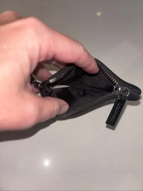 Lululemon Clippable Card Pouch - Image 4