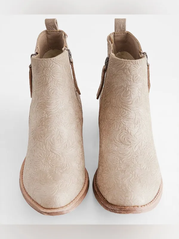 Very G Floral Embossed Ankle Booties in Stone Size 8 - Image 2