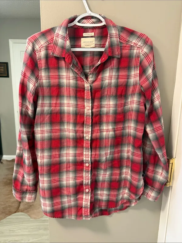 American Eagle Outfitters Red Plaid Boyfriend Flannel - Medium Nashville rodeo - Image 2