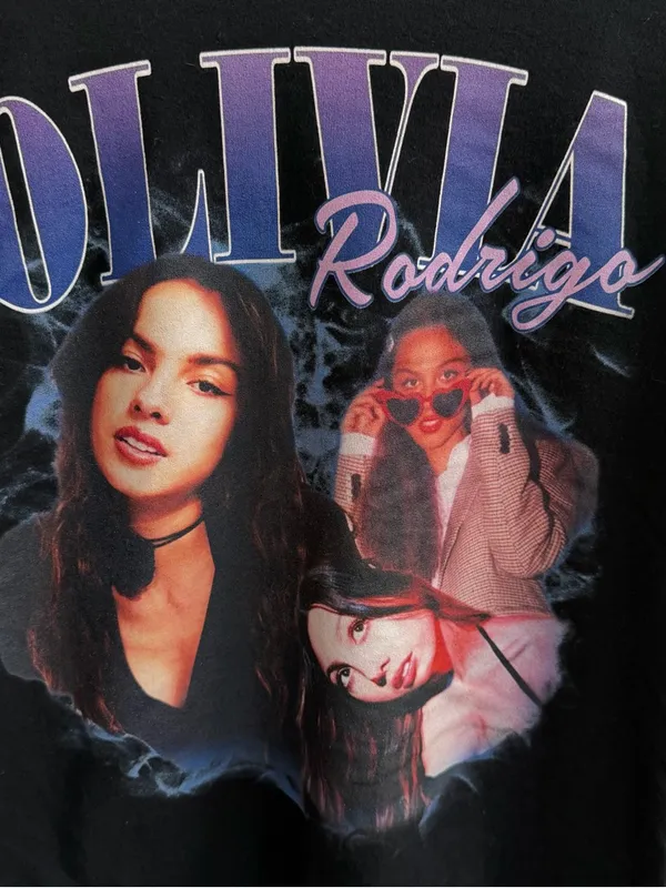 Olivia Rodrigo off-the-shoulder black graphic tee - Image 3