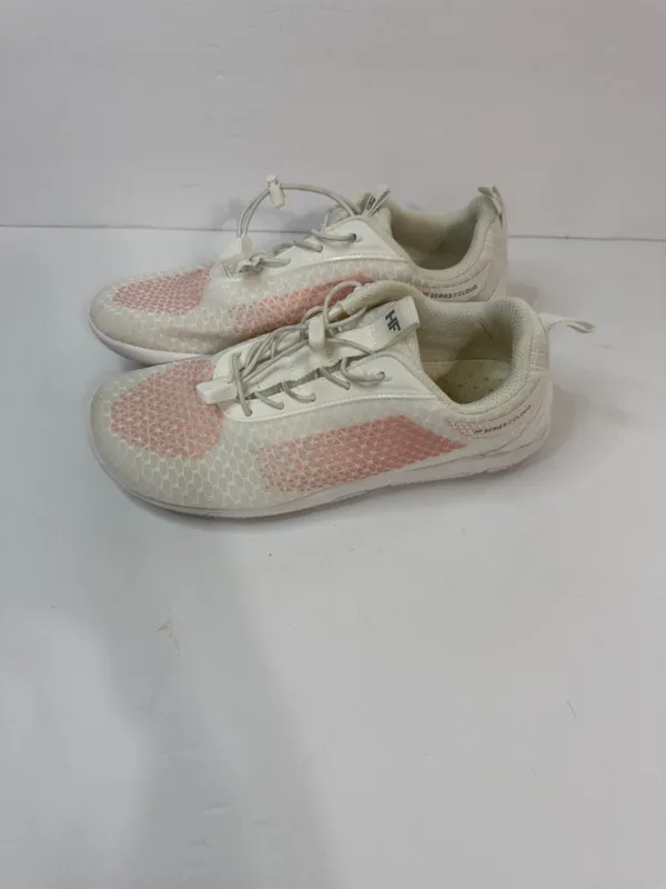 hike Women’s White Athletic Sneakers with Pink Mesh Details - Image 3