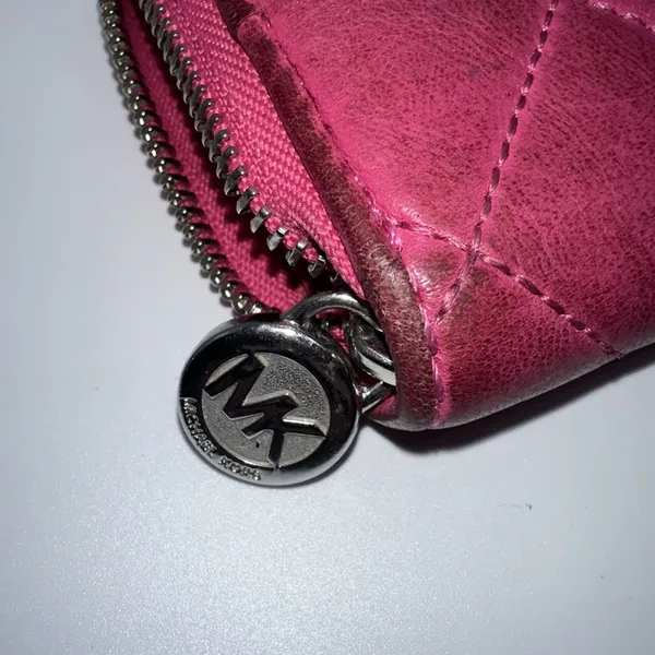Michael Kors Quilted Pink Leather Small Zip Around Wallet Silver Tone Hardware - Image 3