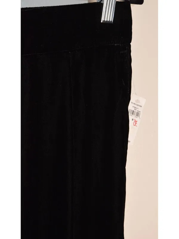 NWT GAP Women's Black Velvet Lounge Pants Medium - Image 4