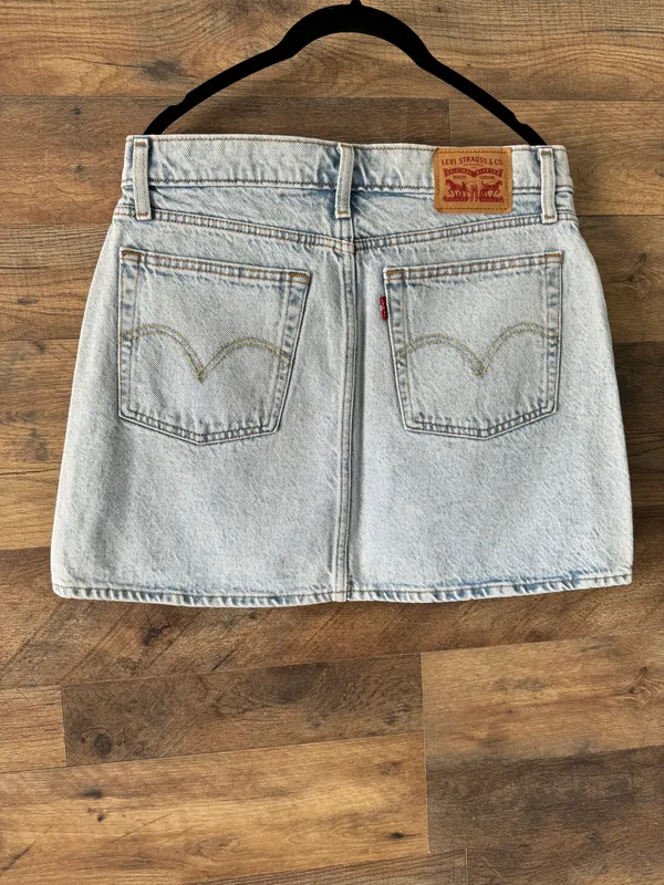 Levi's Denim Mini Skirt - Image 5