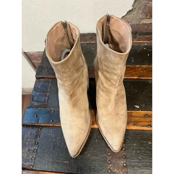 Steve Madden Amber Western Boots 7.5 Beige Metal Detail Boho - Image 4
