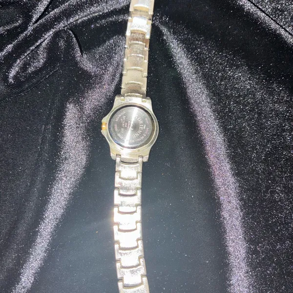 Silver tone watch - Image 4