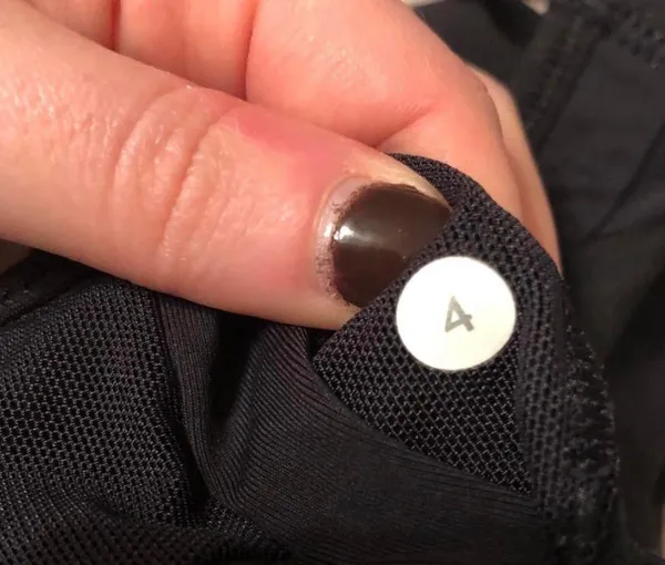Lululemon tank - Image 5