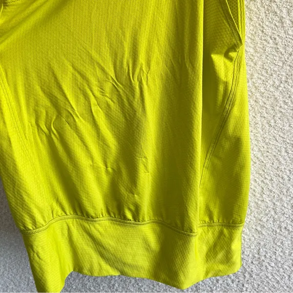 Lululemon Women’s‎ Lime Green No Limits Sports Bra Tank Top Size 8 - Image 9