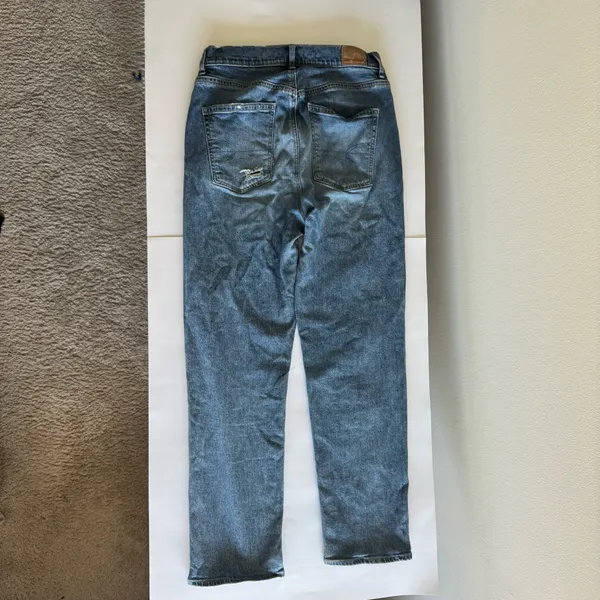 American Eagle Mom Jeans - Image 3