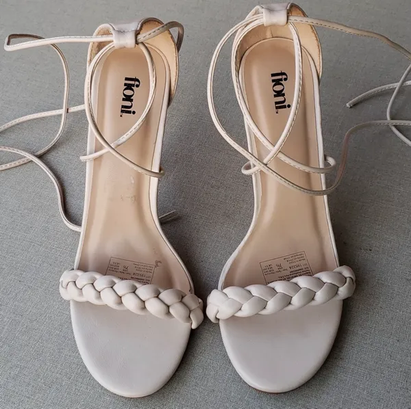 Fioni Laced Heels, Size 7.5 - Image 6