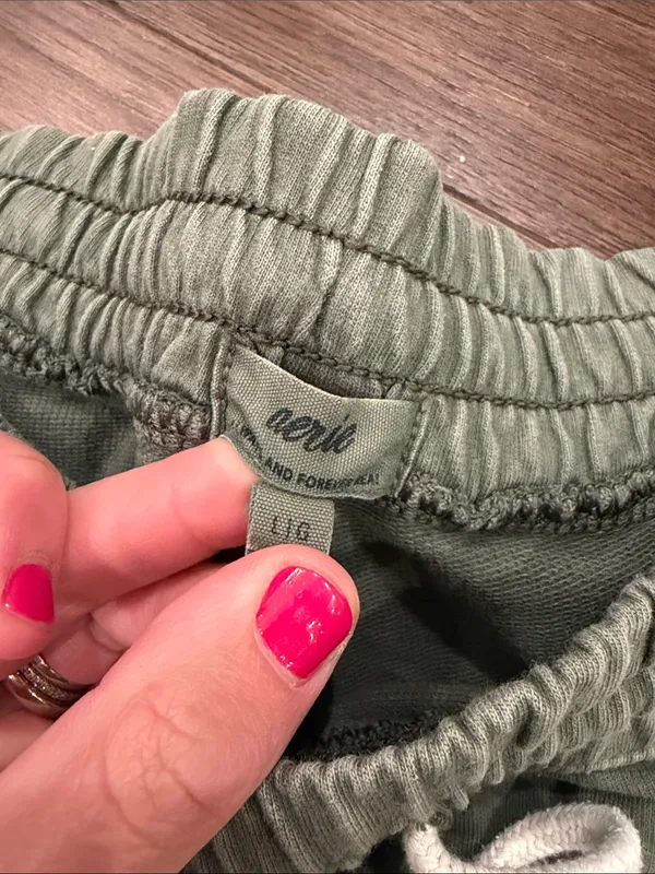 aerie Olive Green Drawstring Lounge Shorts Size Large - C73-010 - Image 2