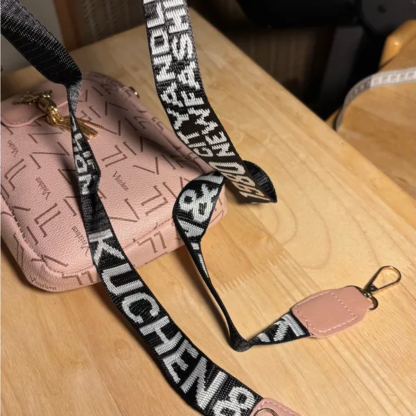 NEW Cute pink travel strolling crossbody purse bag - Image 4