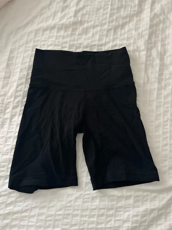 Aritzia Butter Biker Shorts TNA 7" - Image 4