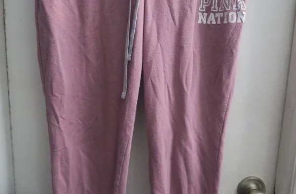 PINK Victoria's Secret shoelace front leggings pink nation on left leg drawstring in pink and white size medium. - Image 3