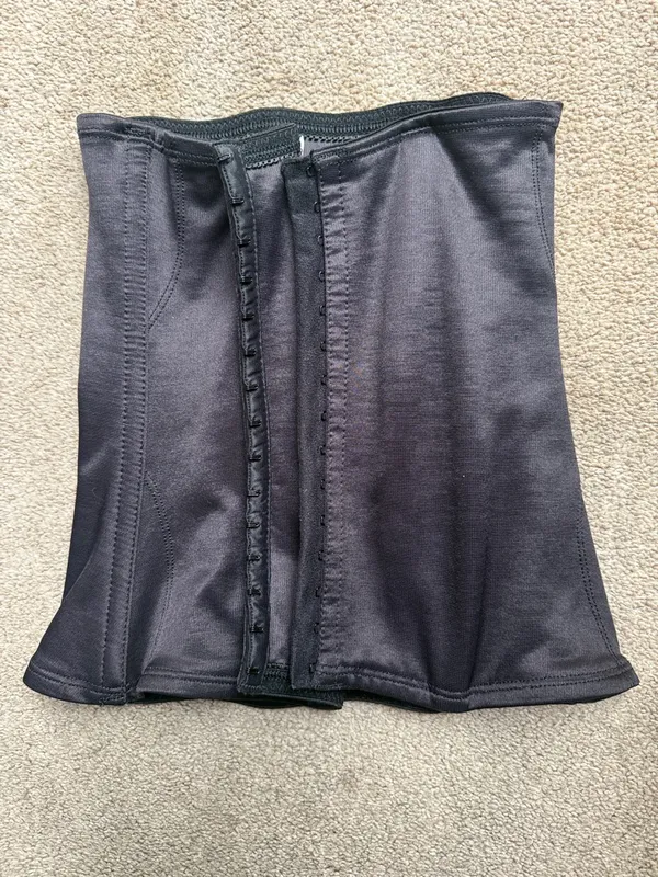 Woman’s Small MiracleSuit Black Waist Trainer Corset Shaper 15 Eyelet Closure - Image 7