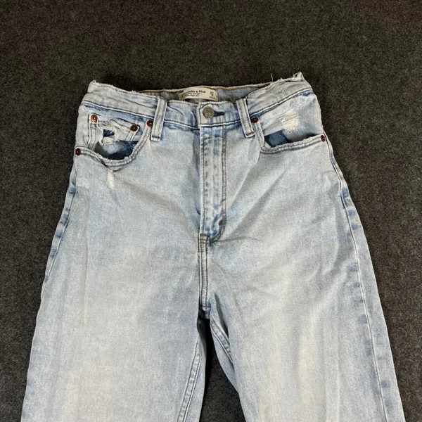 Abercrombie & Fitch Ultra High Rise Ankle Straight Jean Light Wash 27/4 Distress - Image 8