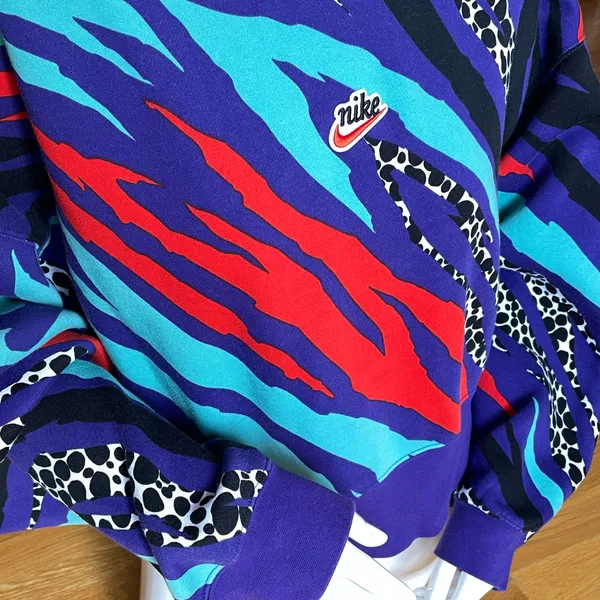 Vintage Nike AOP Crewneck Sweatshirt Women’s M Purple Abstract Graphic Retro - Image 2