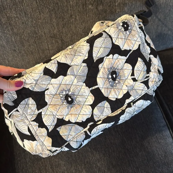 Vera Bradley Floral Black Beige and White Backpack - Image 9