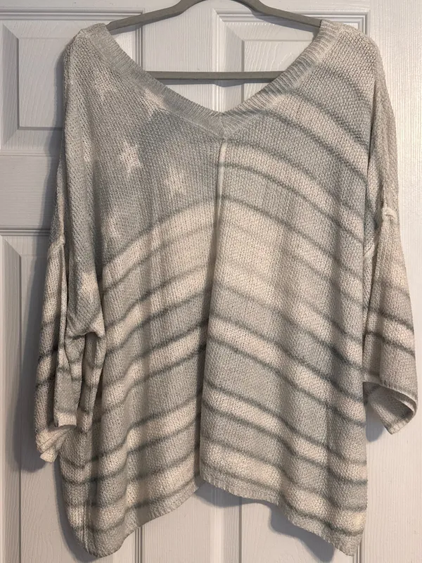 POL Deep V-neck Striped Stars Americana Oversized Lightweight Knit Sweater Med - Image 2