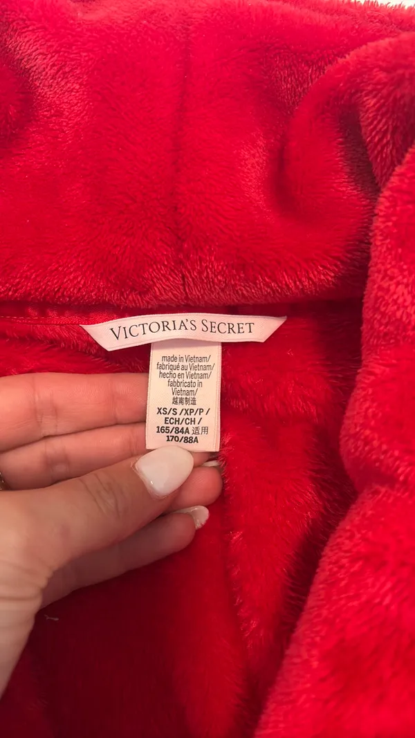 Victoria’s Secret red robe - Image 6