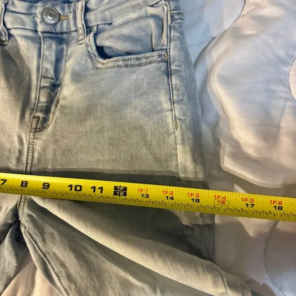 Light-Wash American Eagle Jeans Size 4 Regular Inseam 27 inches straight - Image 5
