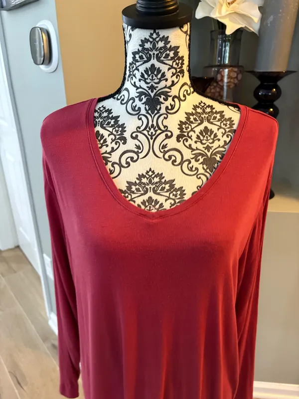 Time & Tru Maternity size XL long sleeve top - Image 4