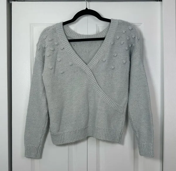 Abercrombie & Fitch Women’s Powder Blue V-Neck Faux Wrap Sweater Size Medium - Image 2