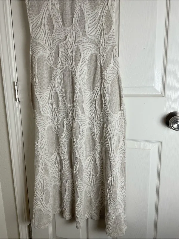 Zara Textured Cream & Beige Abstract 3D Knit Cap Sleeve Midi Dress Size Small - Image 3