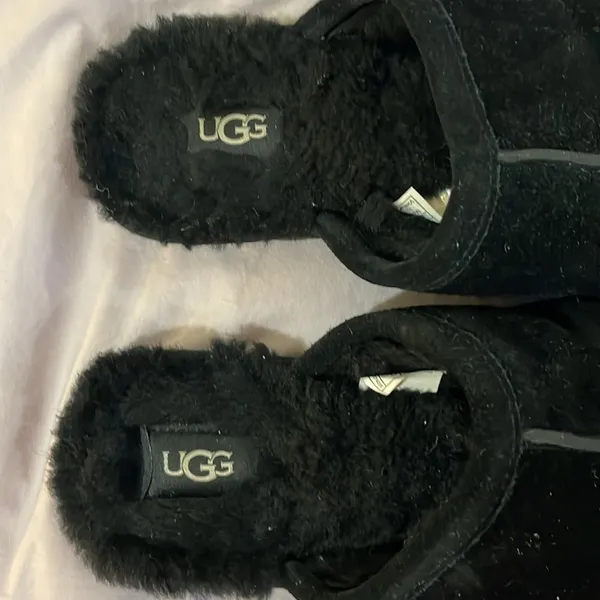 Ugg black slip on slippers - Image 4