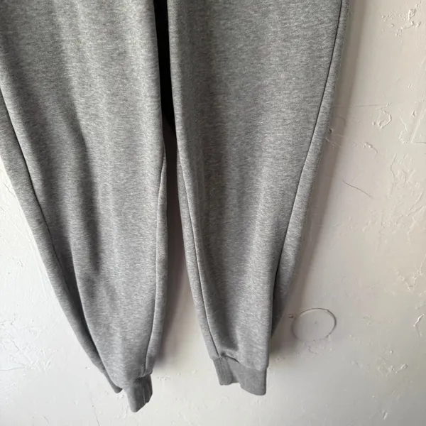 Puma Women's Gray Sweatpants Joggers Size L Logo Drawstring‎ Cuffed Athletic - Image 3