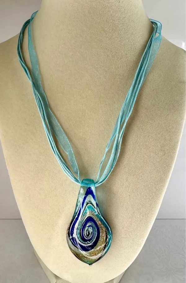 Murano Glass Pendant Necklace Blue - Image 2