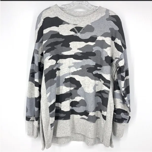 Aerie Oversized Grey Camouflage Crewneck Sweatshirt Size Small - Image 2