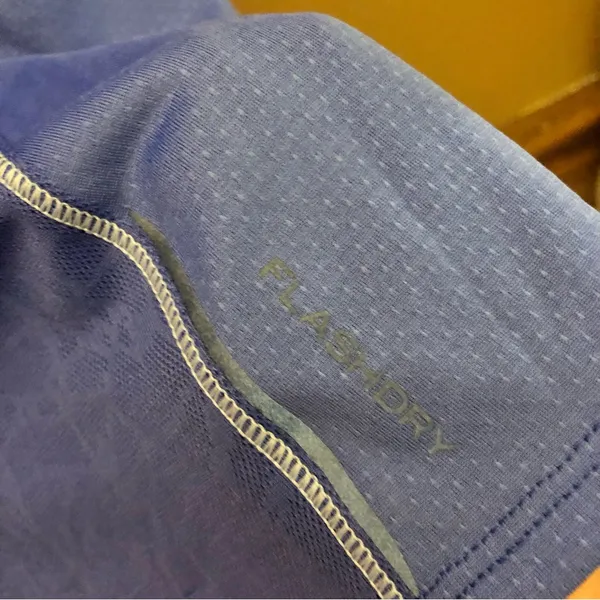 North Face Flash Dry Active Keyhole Cutout Short‎ Sleeve Shirt Blue Large - Image 4