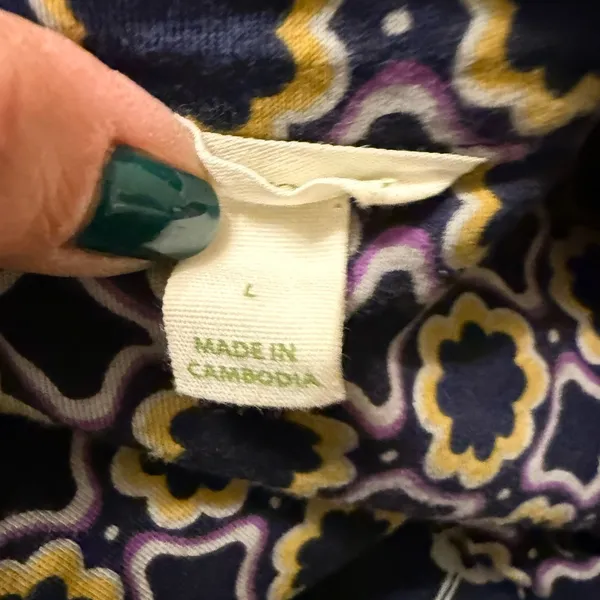Vera Bradley Vintage Navy Floral Women’s Top Size Large - Image 5