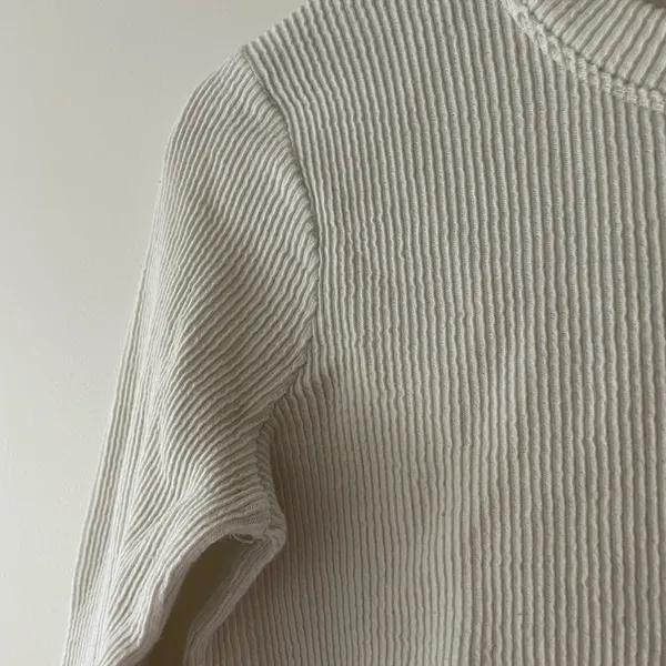 Madewell Texture & Thread Cream Jacquard‎ Knot Front Crew Neck Top - Image 4