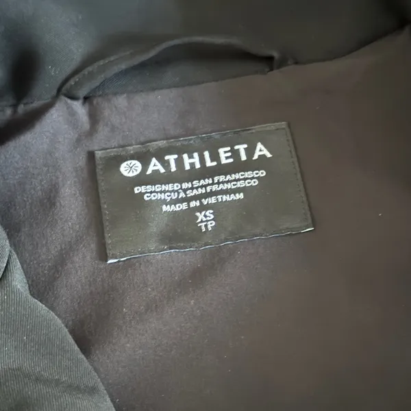 Athleta black and cream cinchable adjustable zip up track jacket - Image 8