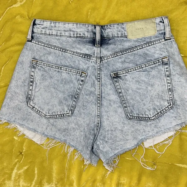 & Denim Short Cheeky Size 10 Curvy Fit Jean Shorts - Image 7