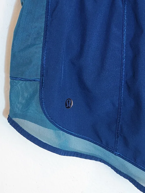 Lululemon Mind Over Miles Blue Shorts with Mesh Detail Size 4 - Image 4