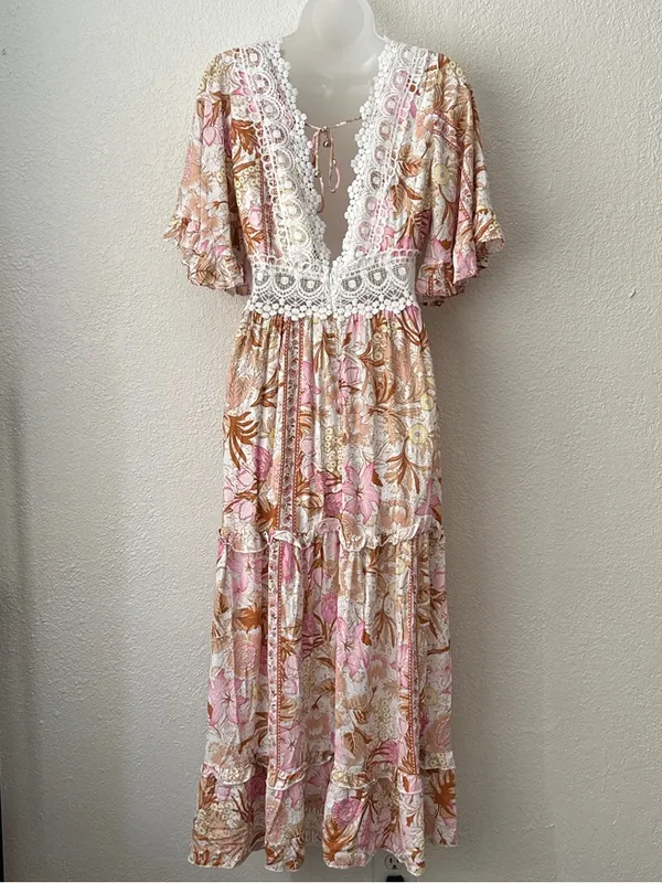Saints + Secrets Size M Floral Crochet Trim Ruffle Tiered Maxi Dress - Image 3