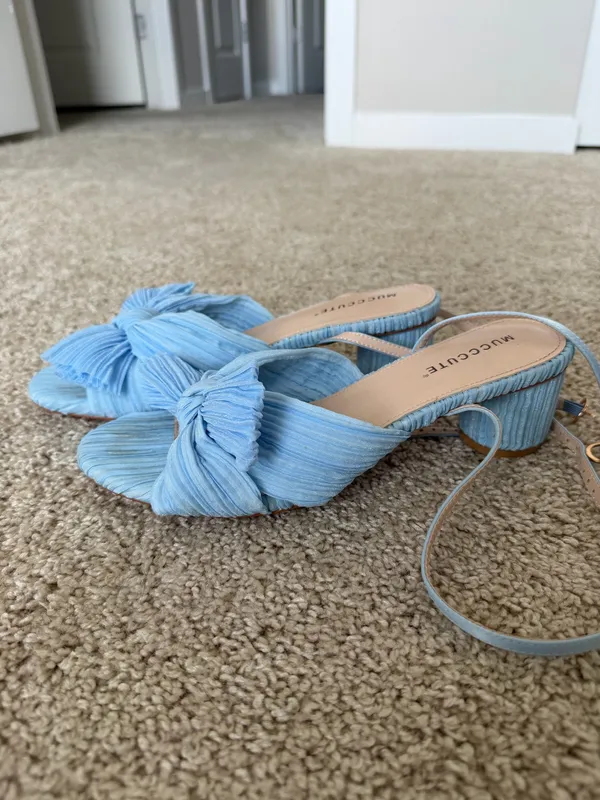 Blue Bow Kitten Heel Size 8.5 - Image 3