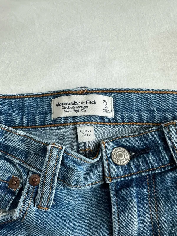 Abercrombie & Fitch The Ankle Straight Ultra High Rise Jeans - Image 6