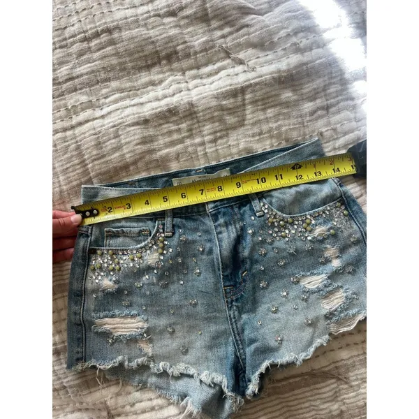 Abercrombie and fitch distressed embellished denim shorts, festival - Image 4